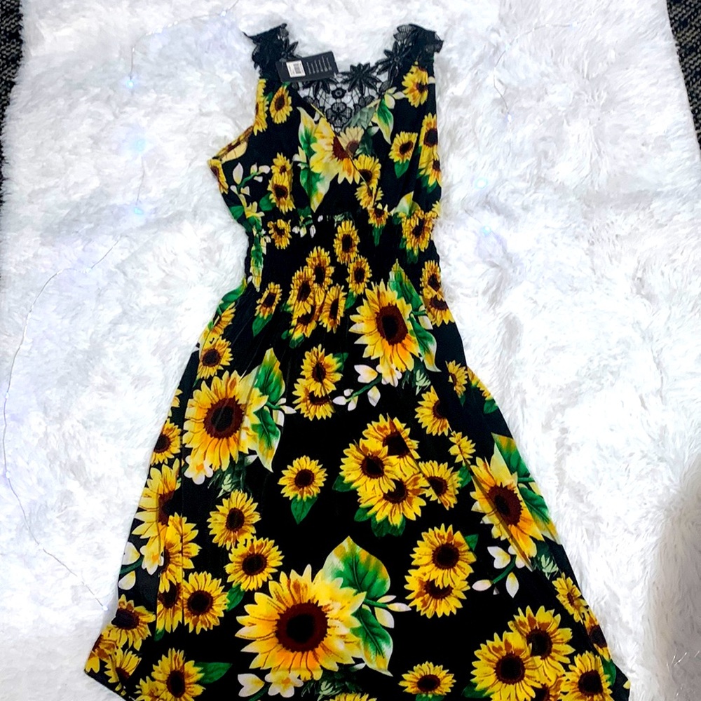 Beautiful spring dress brand new